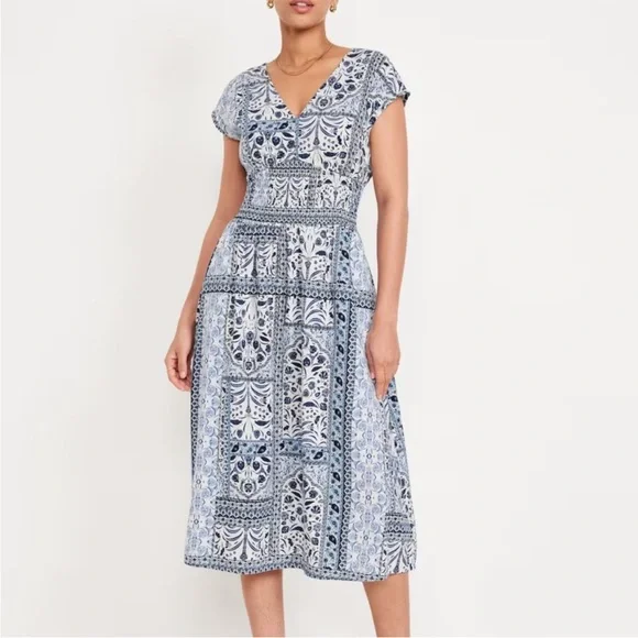 Old Navy Blue Paisley Print Waist-Defined Smocked Midi Dress Size XL Petite - Picture 1 of 15